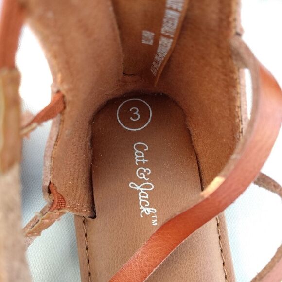 NWOT CAT & JACK Size 3 Brown Criss Cross Zip Up Sandals - Picture 6 of 9